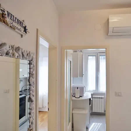 Fiore Di Mare - Delizioso Bilocale Con Posto Auto Vicino Al Porto * Градо