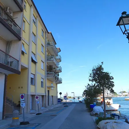 Fiore Di Mare - Delizioso Bilocale Con Posto Auto Vicino Al Porto アパート *