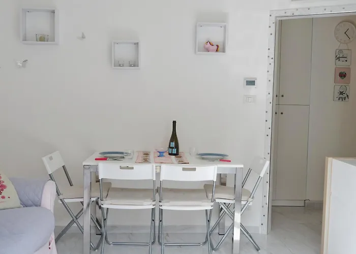 Fiore Di Mare - Delizioso Bilocale Con Posto Auto Vicino Al Porto Апартаменты